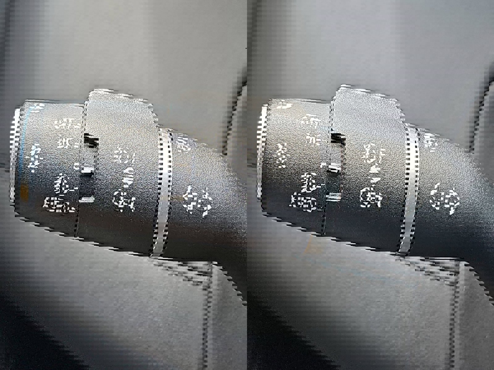 Used 2023 Land Rover Range Rover Evoque R-Dynamic SE image 27