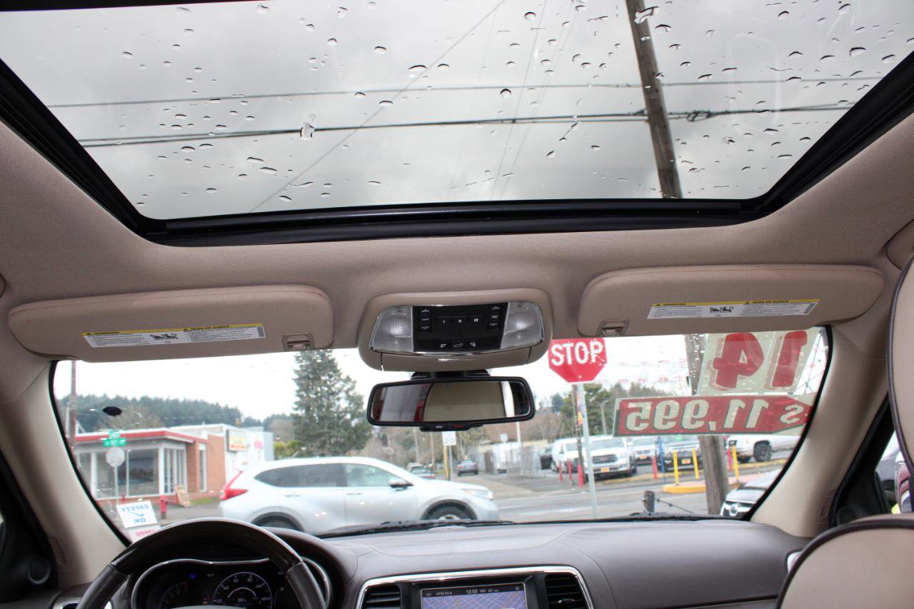 Used 2014 Jeep Grand Cherokee Overland image 12