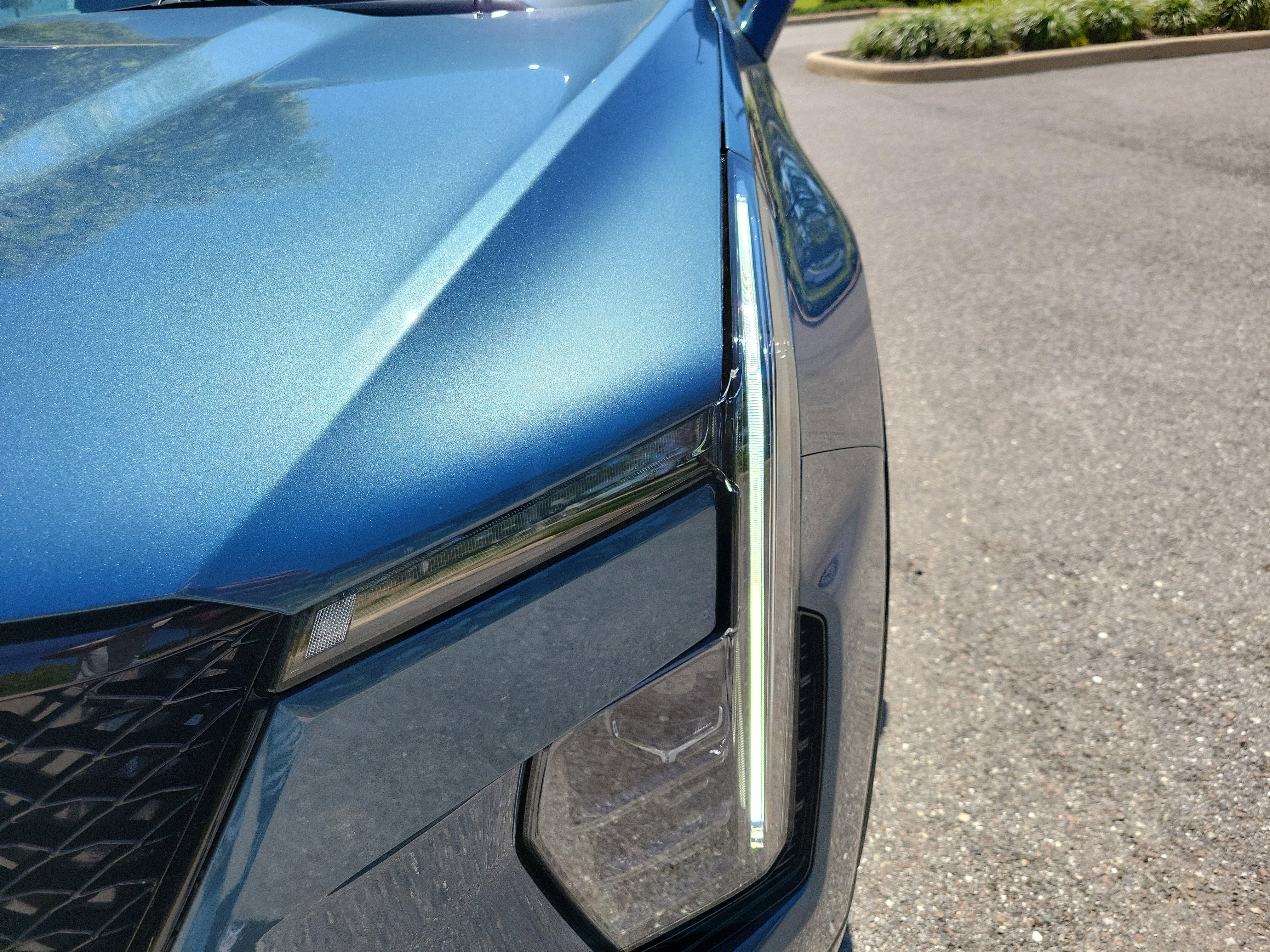 Used 2025 Cadillac XT4 Sport image 9