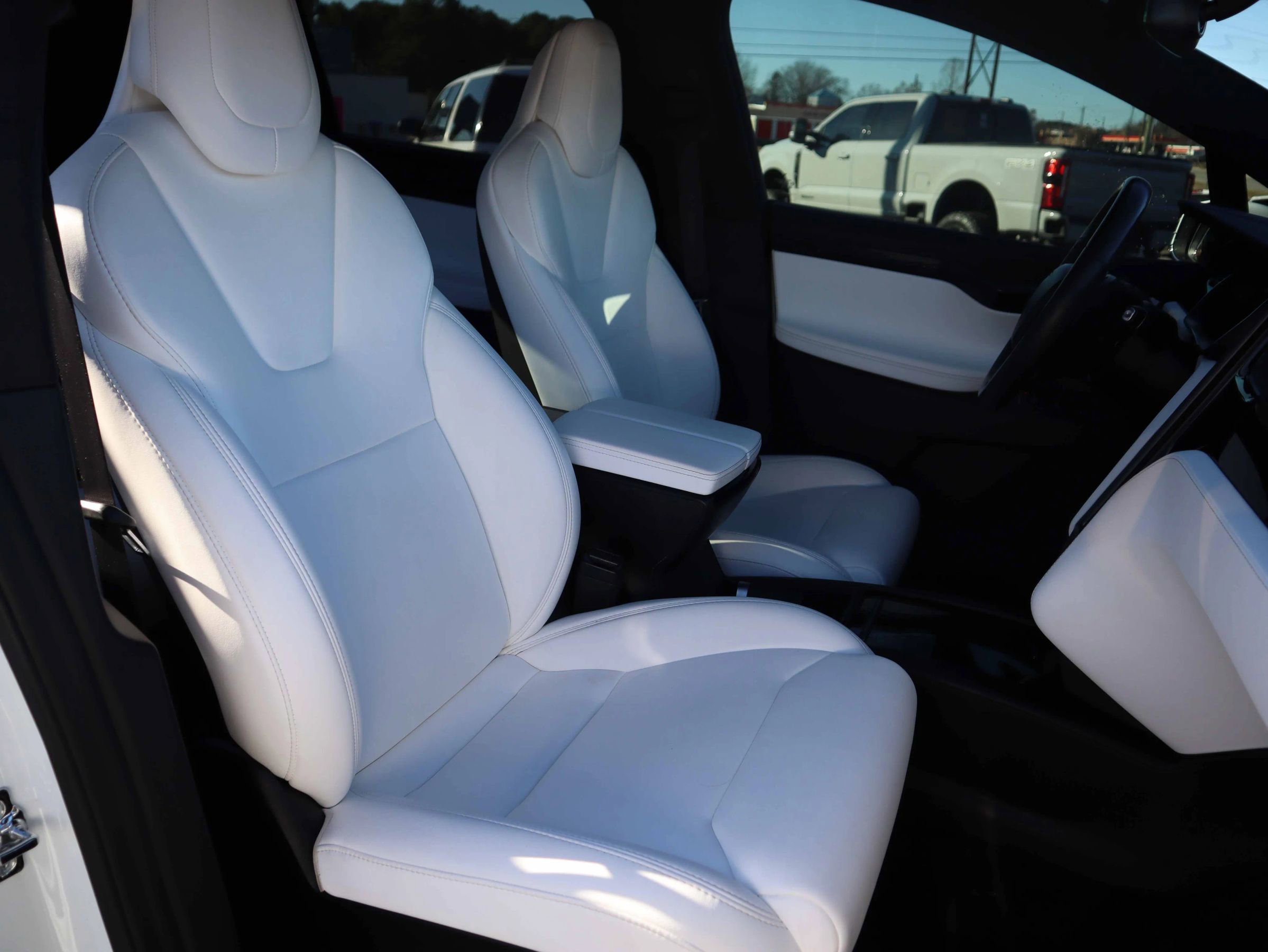 Used 2018 Tesla Model X 100D image 7