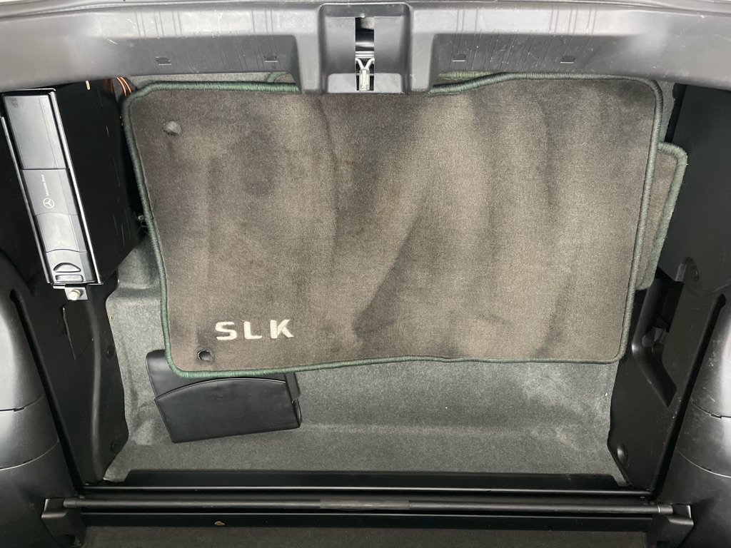 Used 2004 Mercedes-Benz SLK 320 image 38