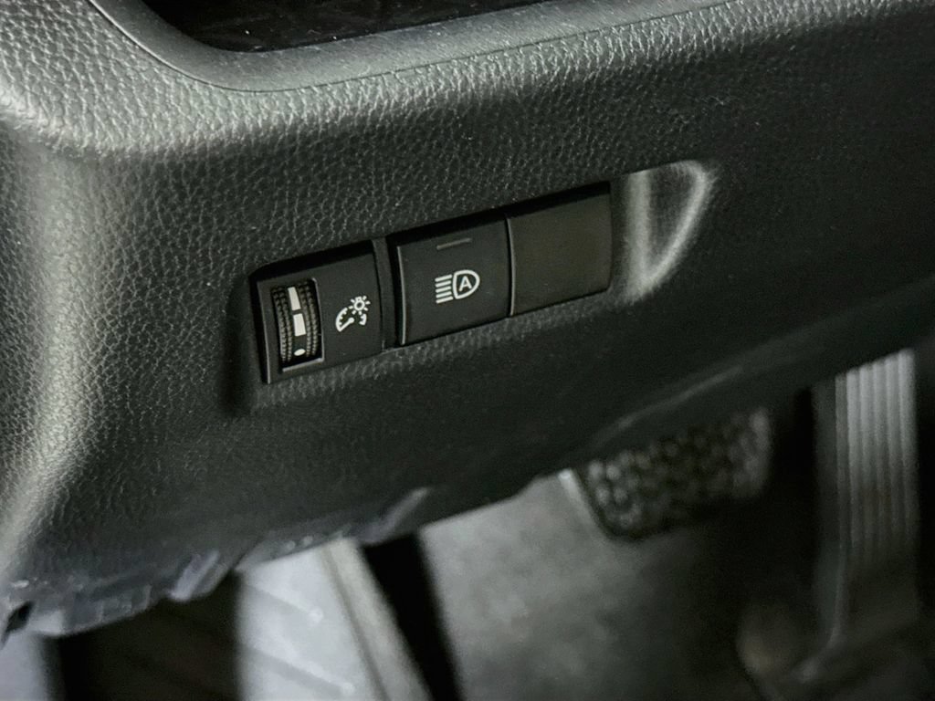Certified 2019 Toyota RAV4 LE w/ All Weather Liner Package AWD/4WD image 18