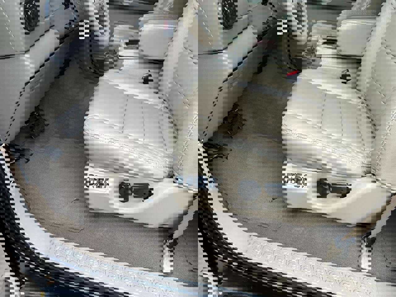 Used 2003 Ford Excursion Limited image 15