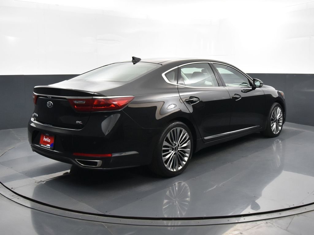 Used 2018 Kia Cadenza Limited image 34