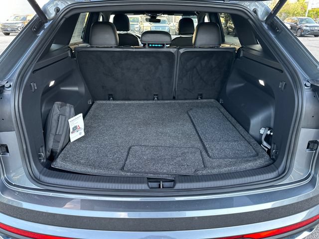 Certified 2024 Volkswagen Atlas Cross Sport SE w/ Panoramic Sunroof Package AWD/4WD image 35