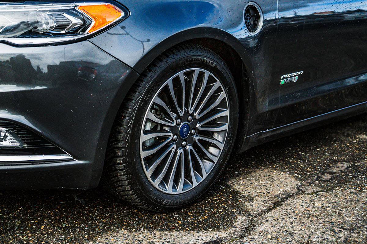 Used 2018 Ford Fusion Energi Titanium image 13