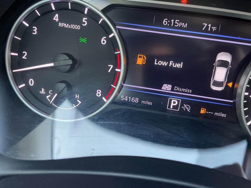Used 2024 Nissan Sentra SV FWD image 11