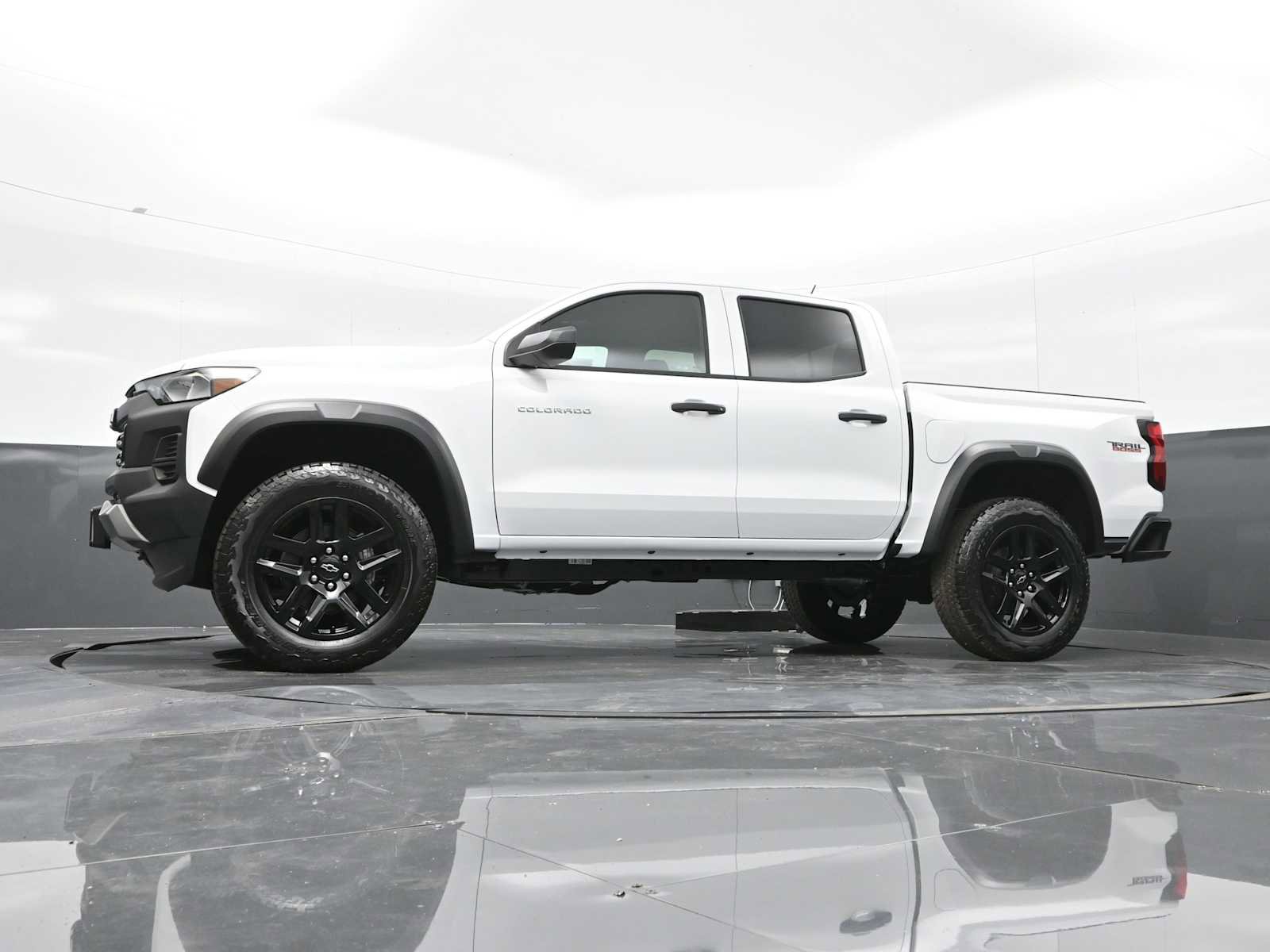 Used 2024 Chevrolet Colorado Trail Boss image 20