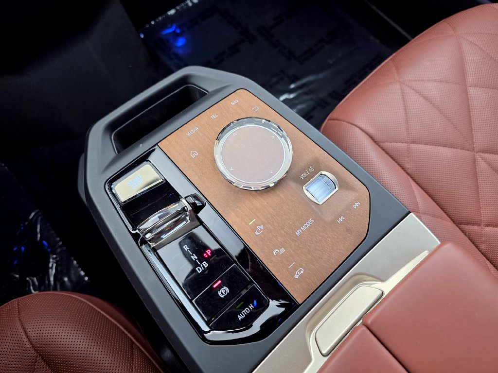 Certified 2024 BMW iX M60 AWD/4WD image 21
