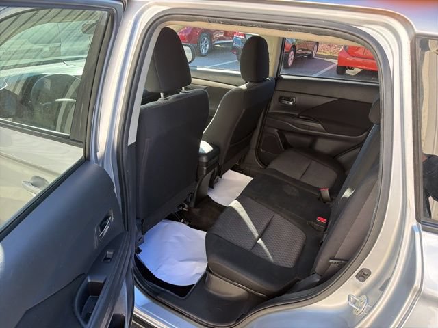 Used 2014 Mitsubishi Outlander ES FWD image 24