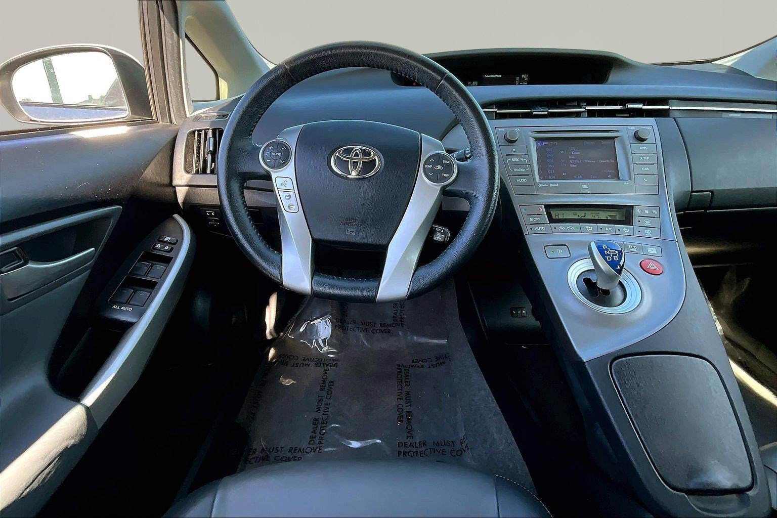 Used 2014 Toyota Prius Four image 8