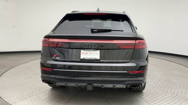 Used 2025 Audi Q8 Prestige AWD/4WD image 3