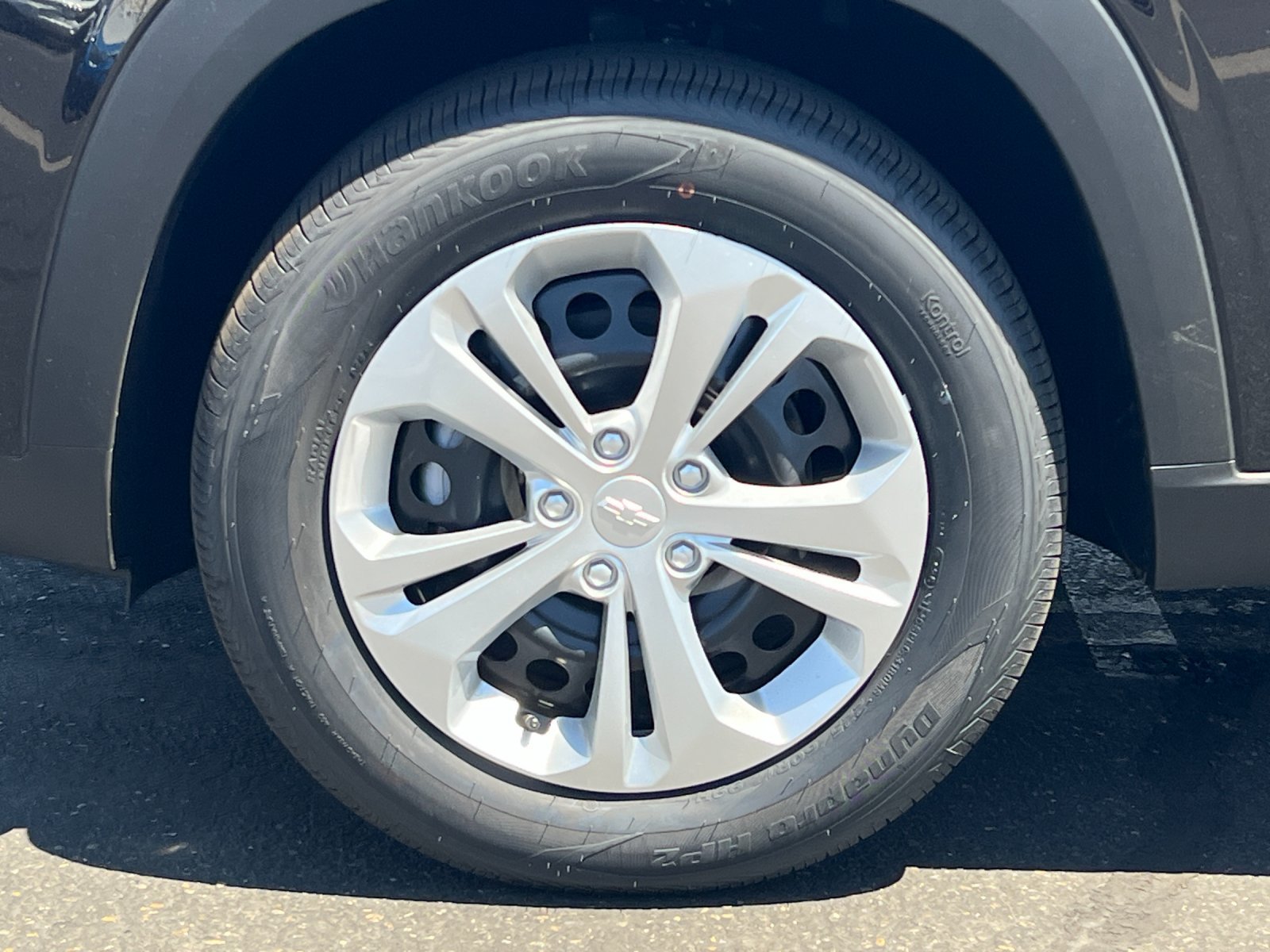 New 2026 Chevrolet Trax LS w/ Driver Confidence Package FWD image 24