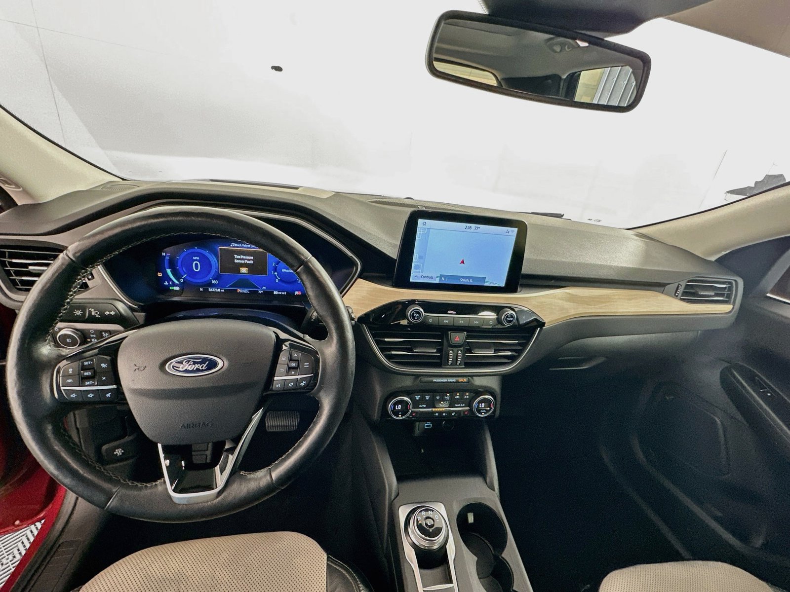 Used 2021 Ford Escape Titanium w/ Titanium Elite Package AWD/4WD image 24