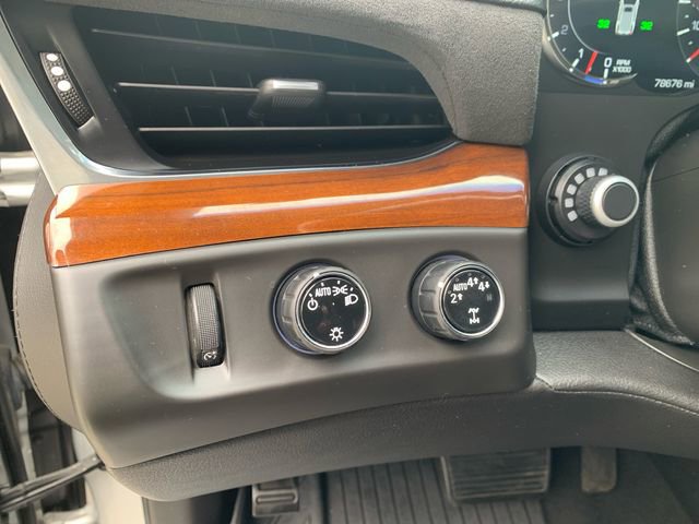 Used 2017 Cadillac Escalade Luxury AWD/4WD image 29