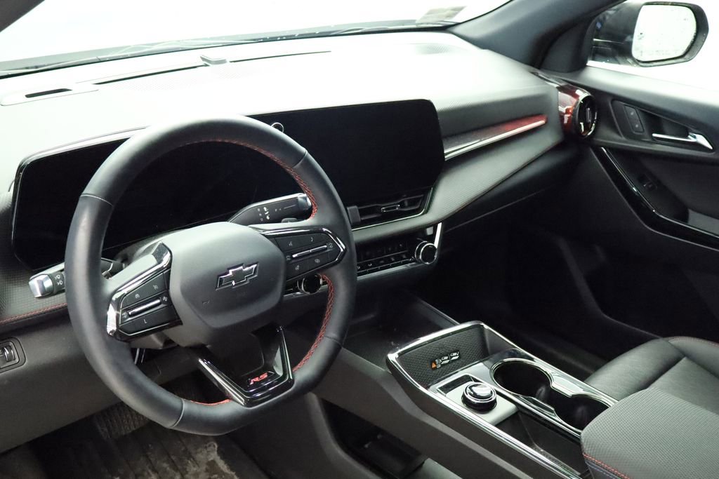 Used 2025 Chevrolet Equinox RS w/ Convenience Package III image 32