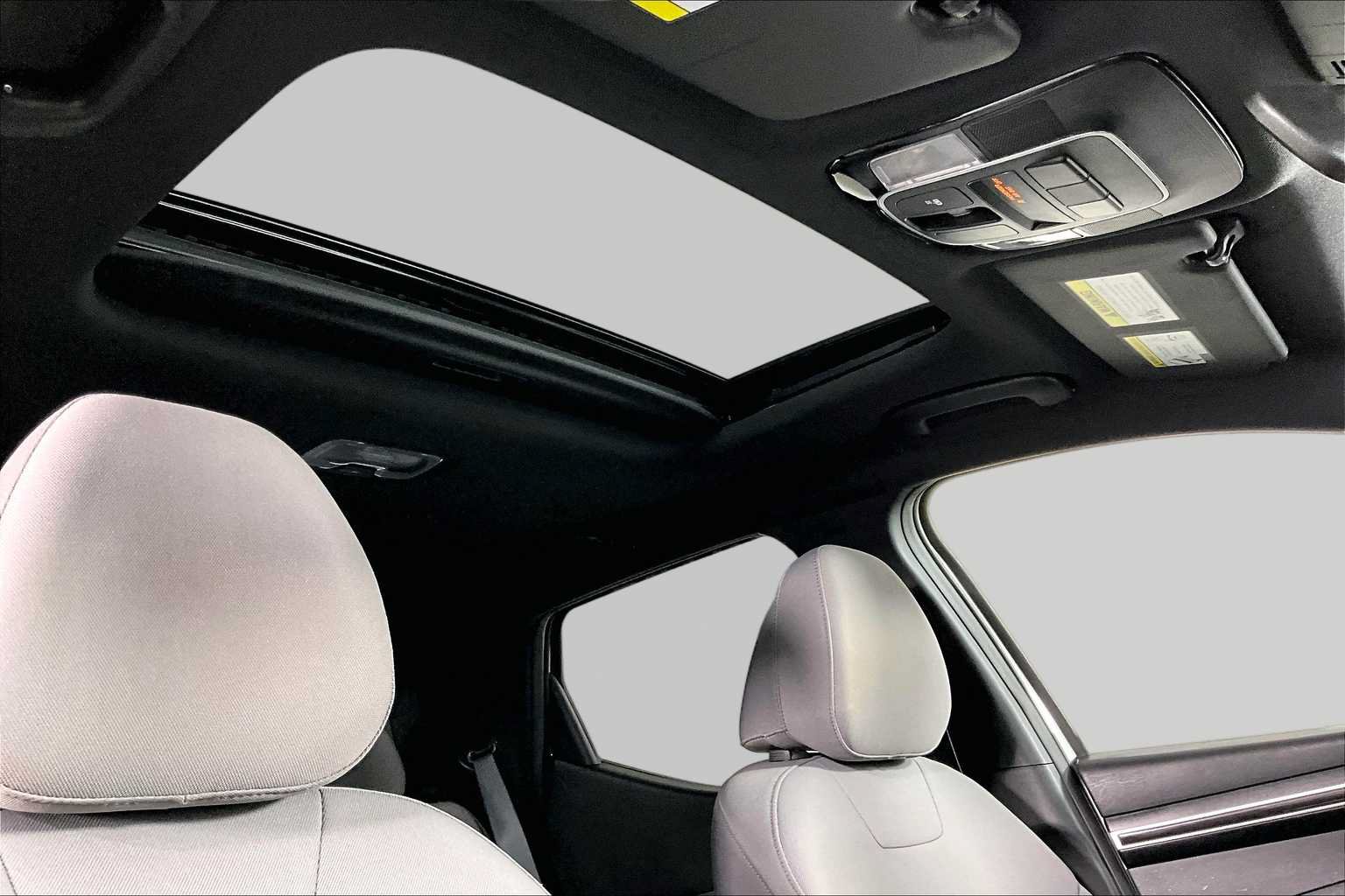 Used 2022 Hyundai Santa Cruz SEL w/ Activity Package FWD image 11