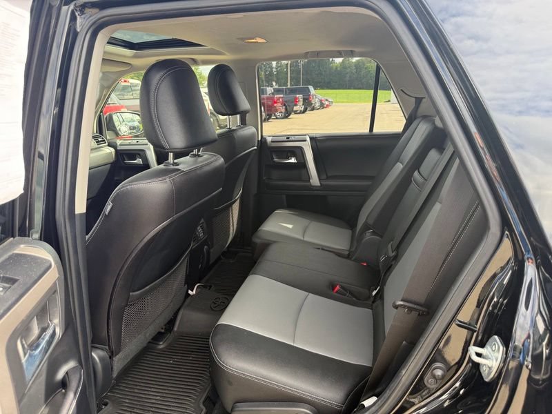 Used 2018 Toyota 4Runner SR5 Premium AWD/4WD image 6
