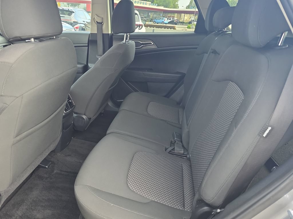 Used 2025 Kia Sportage LX FWD image 21