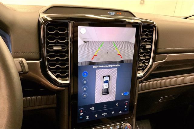 Used 2025 Ford Ranger Lariat w/ FX4 Off-Road Package image 30