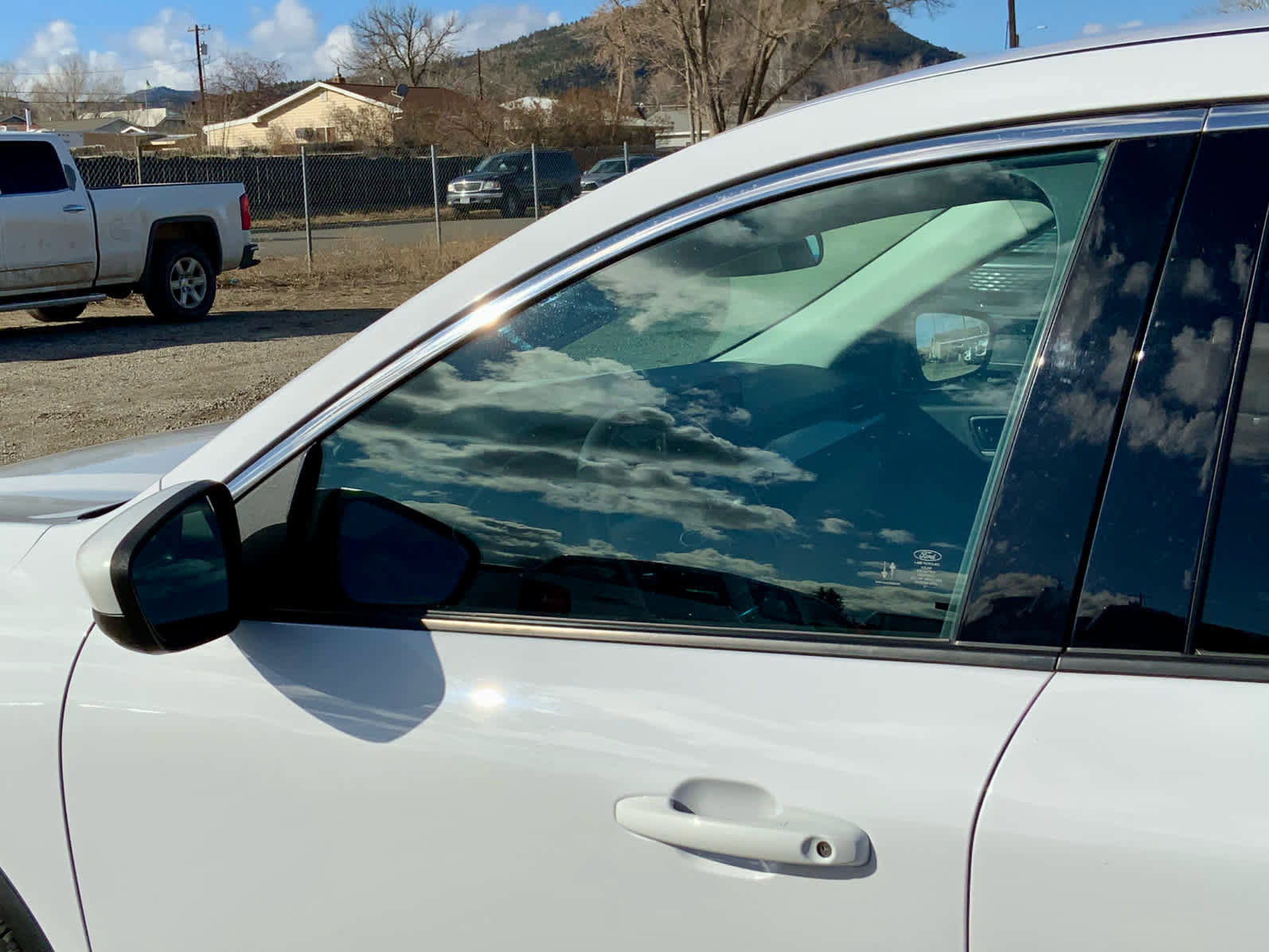 Used 2021 Ford Escape SE image 11