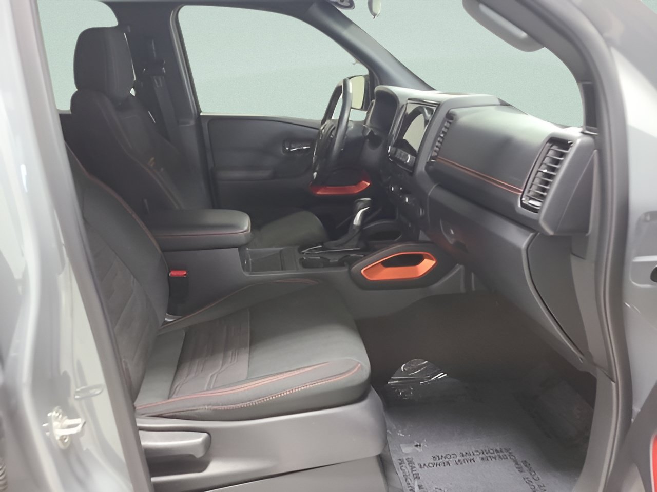Used 2023 Nissan Frontier PRO-4X w/ Pro Convenience Package AWD/4WD image 12