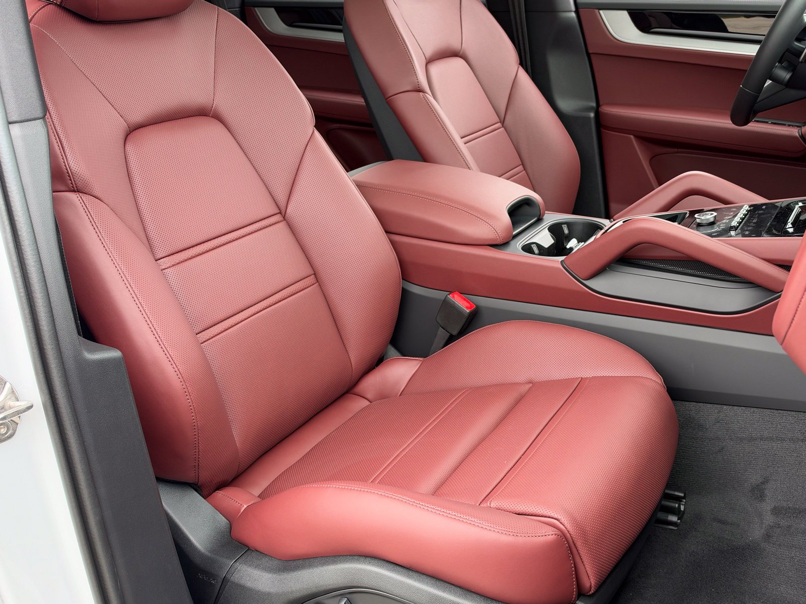 New 2026 Porsche Cayenne AWD/4WD image 18