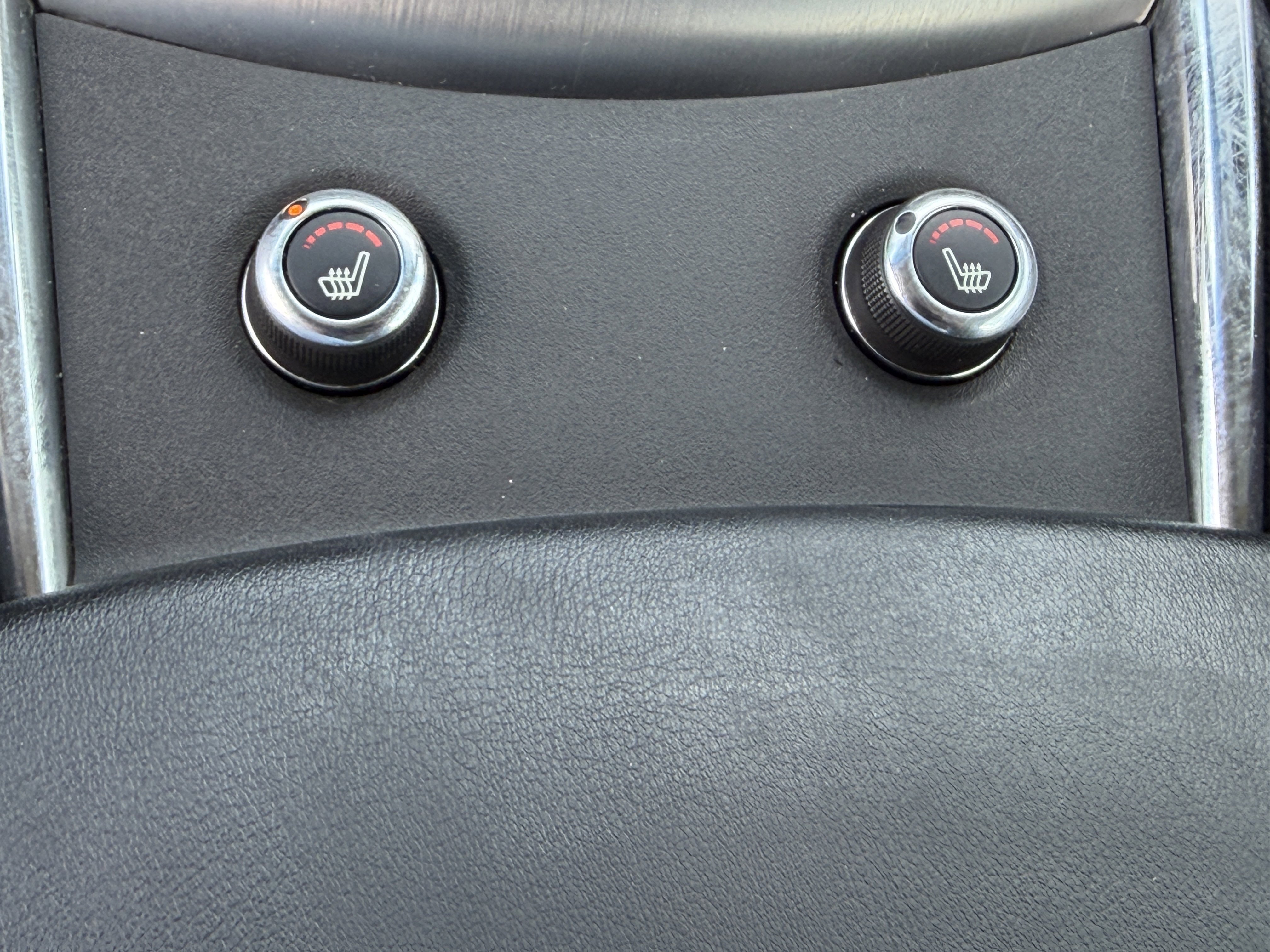 Used 2010 INFINITI G37 Journey w/ Premium Pkg image 20