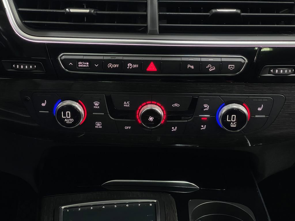 Used 2018 Audi Q7 3.0T Premium Plus w/ Premium Plus Package image 26