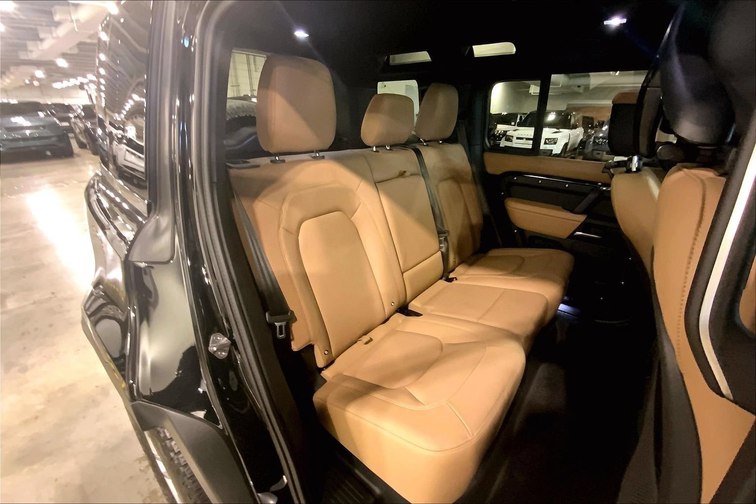 Certified 2025 Land Rover Defender 110 S AWD/4WD image 19