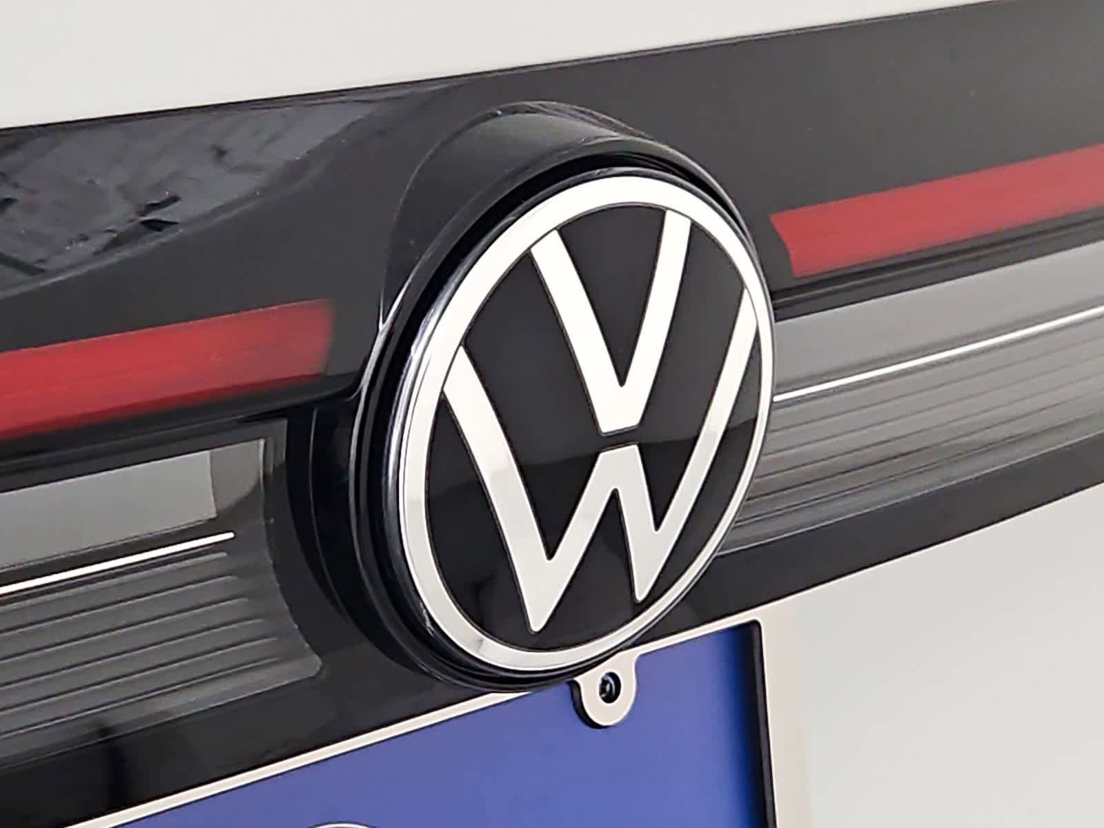 New 2026 Volkswagen Taos SEL AWD/4WD image 11