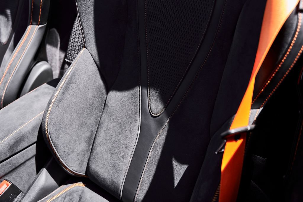 Used 2025 McLaren 750S Spider RWD image 47
