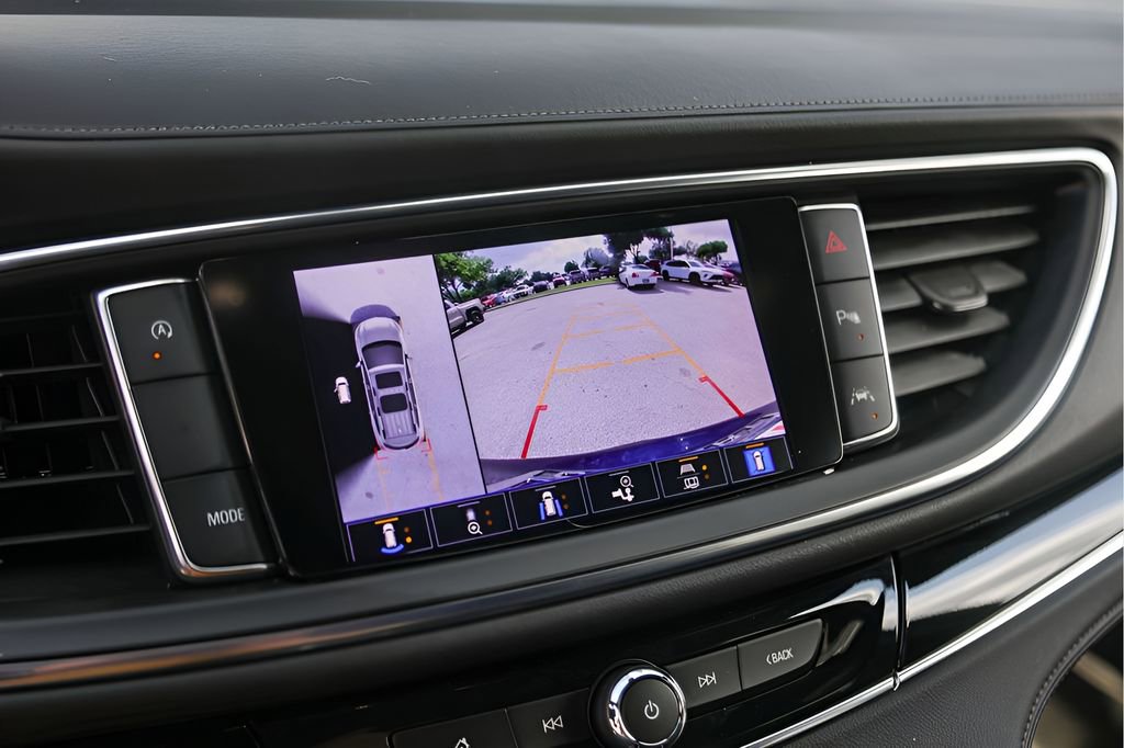 Used 2023 Buick Enclave Avenir w/ Avenir Technology Package image 20