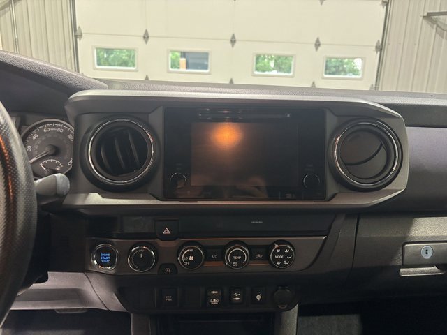 Used 2019 Toyota Tacoma TRD Off-Road image 17