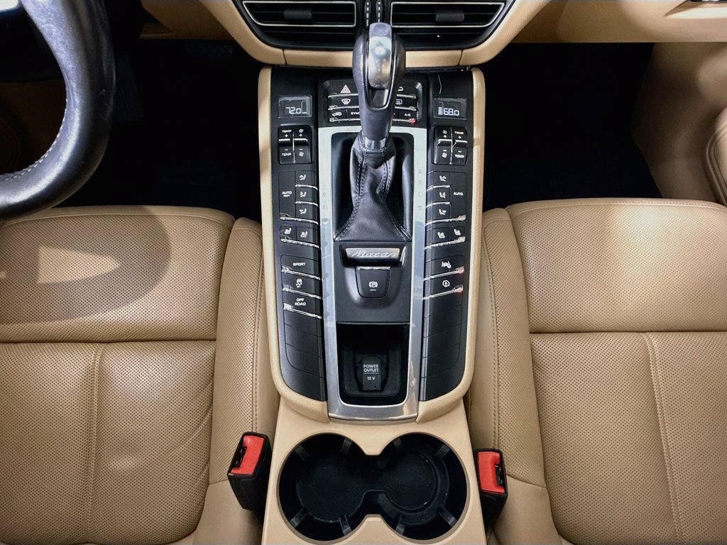 Certified 2019 Porsche Macan S AWD/4WD image 16