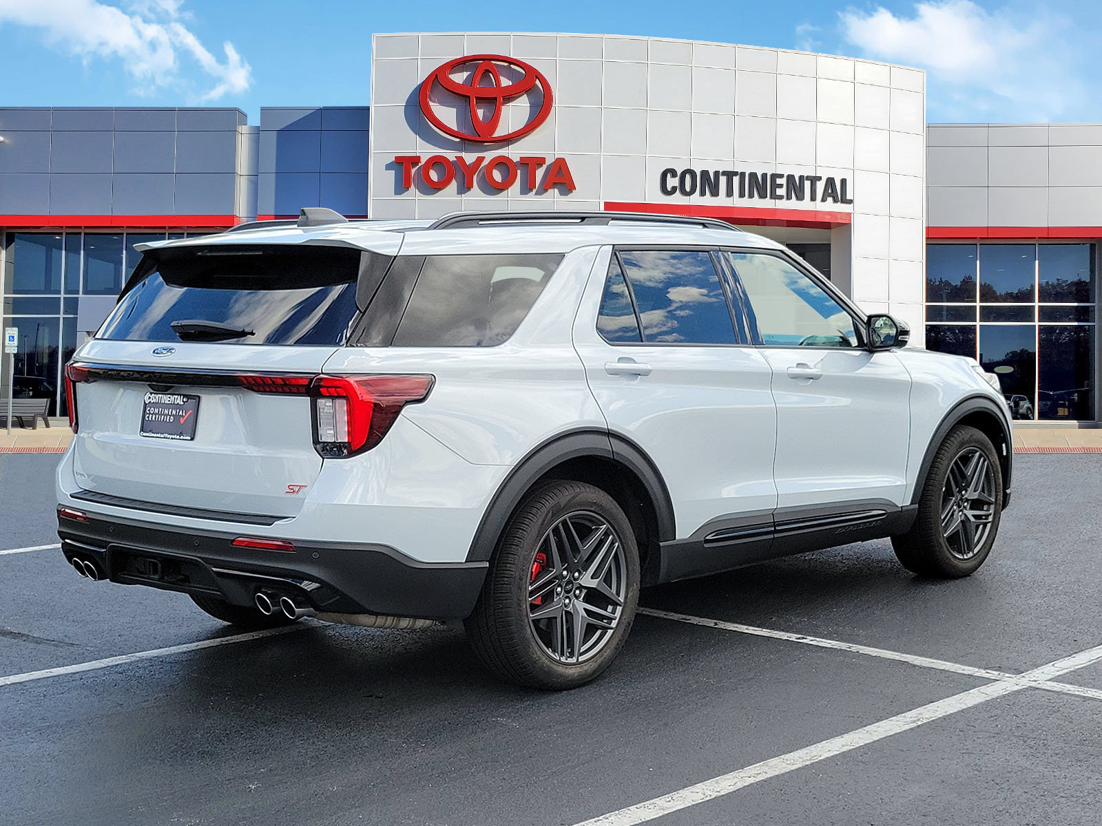Used 2026 Ford Explorer ST w/ Sun And Sound Package AWD/4WD image 5
