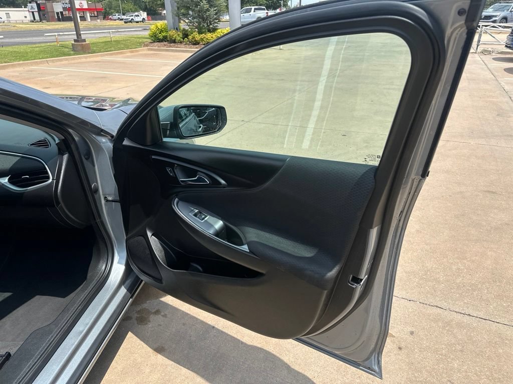 Used 2023 Chevrolet Malibu LT FWD image 20