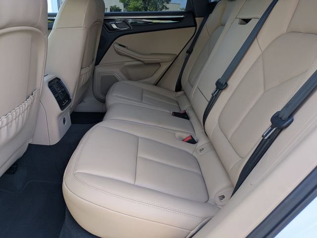 Used 2026 Porsche Macan AWD/4WD image 28
