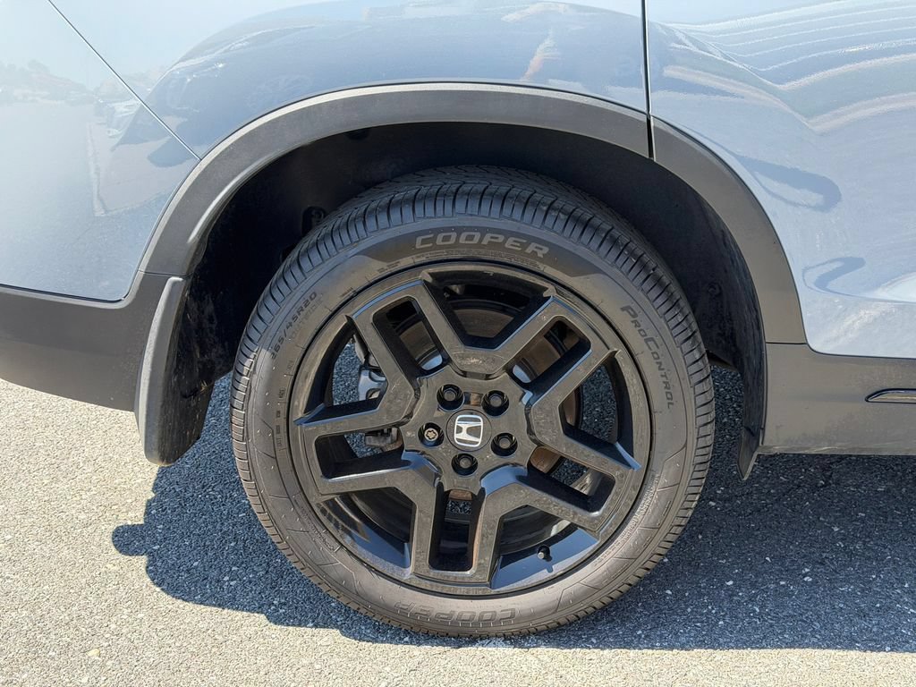 Certified 2024 Honda Passport Black Edition image 13