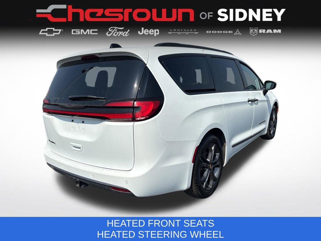 Used 2024 Chrysler Pacifica Touring-L w/ Road Tripper Package FWD image 5
