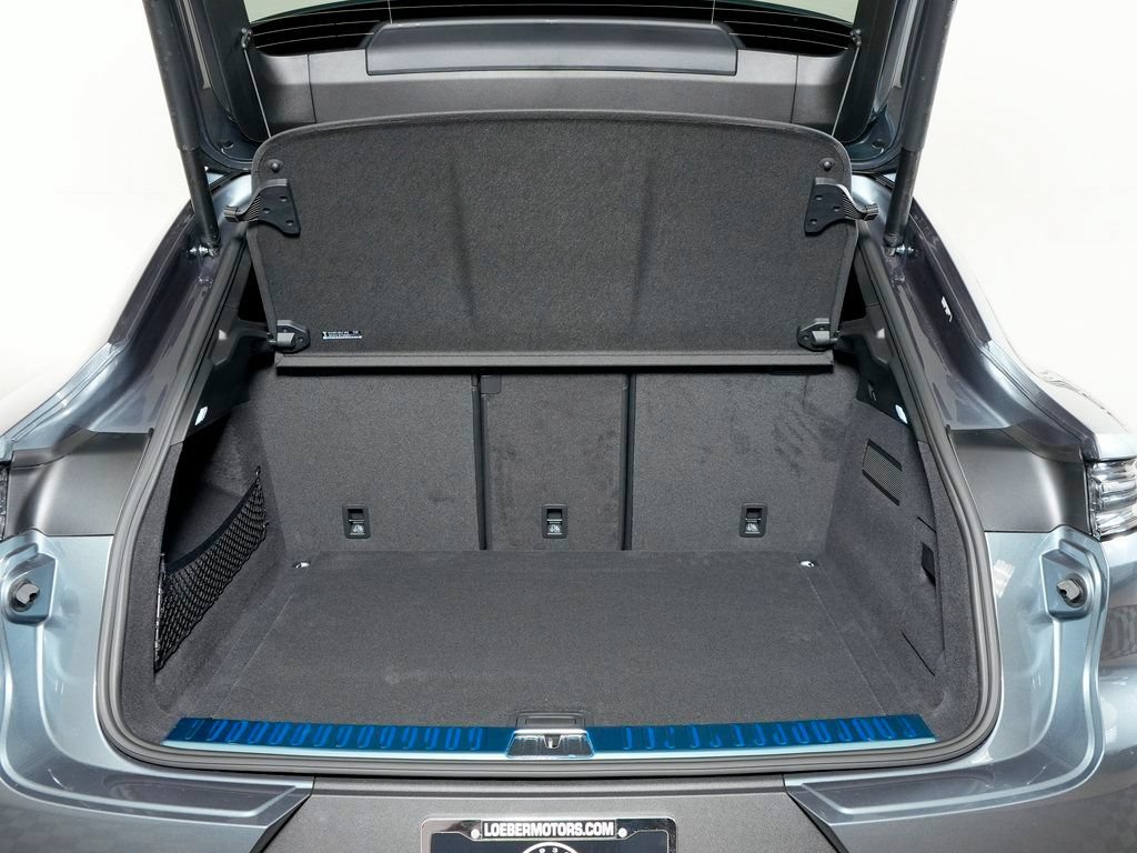 Certified 2026 Porsche Cayenne Coupe AWD/4WD image 13