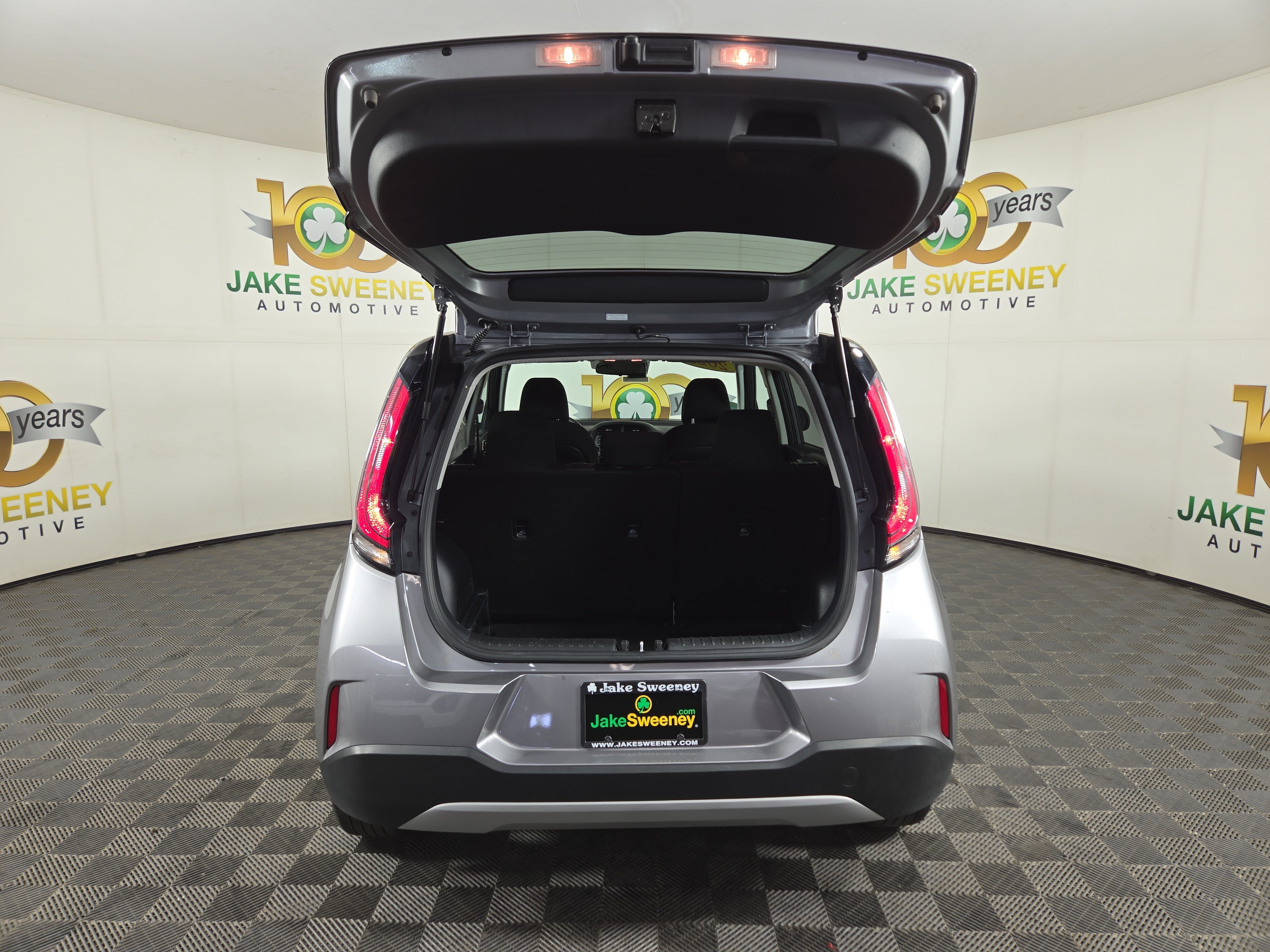 Used 2025 Kia Soul LX w/ LX Technology Package FWD image 31