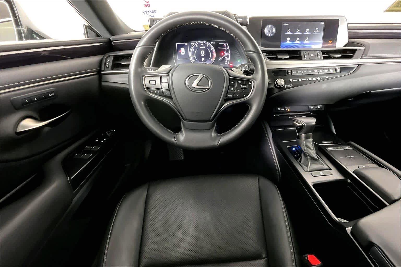 Used 2021 Lexus ES 350 w/ Premium Package FWD image 4