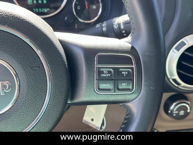 Used 2016 Jeep Wrangler Unlimited Sahara w/ Dual Top Group AWD/4WD image 26