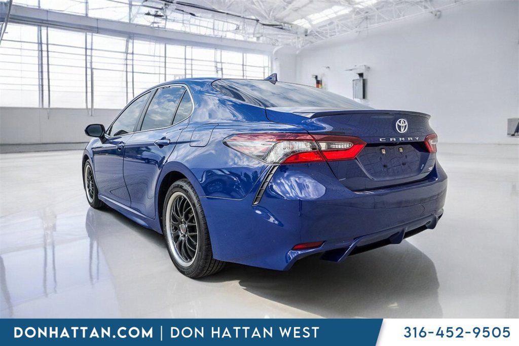 Used 2023 Toyota Camry SE w/ Cold Weather Package image 27