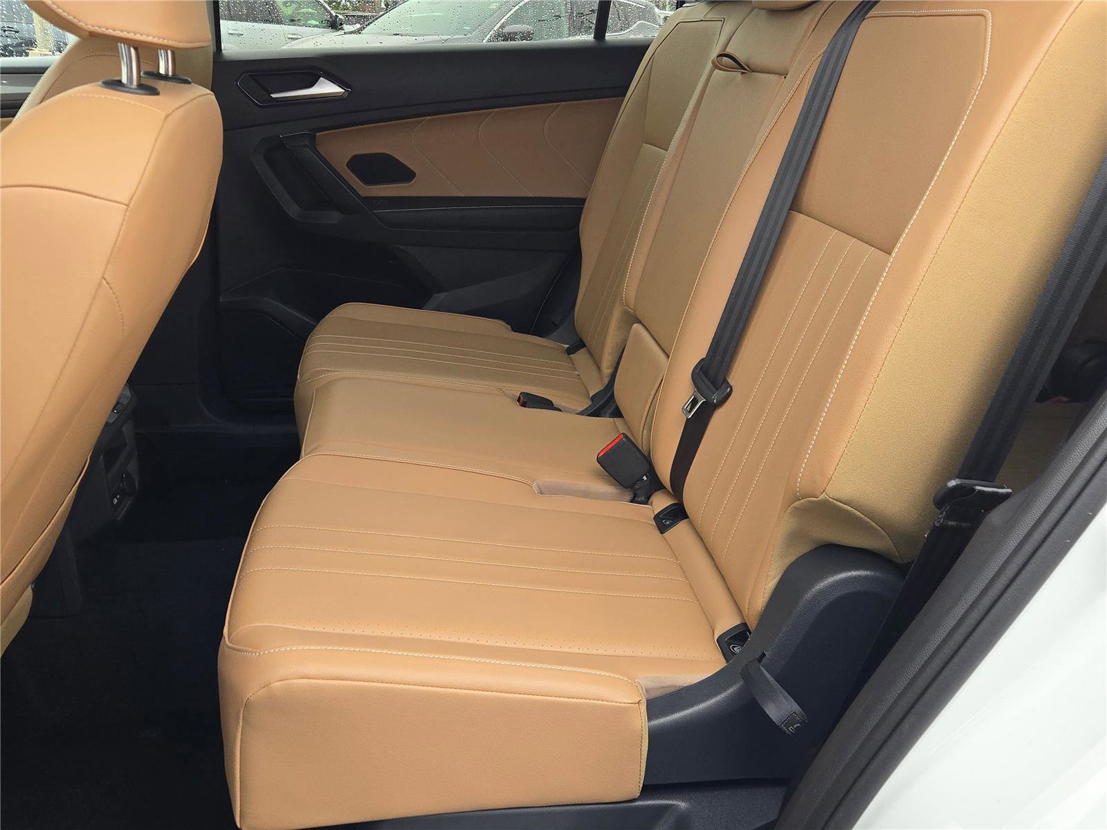 Used 2024 Volkswagen Tiguan SE image 22