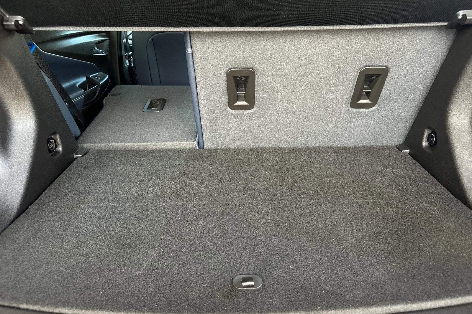 Certified 2022 Chevrolet Bolt EUV LT w/ Convenience Package image 18