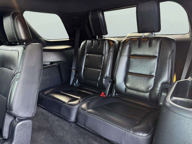 Used 2018 Ford Explorer Limited image 36