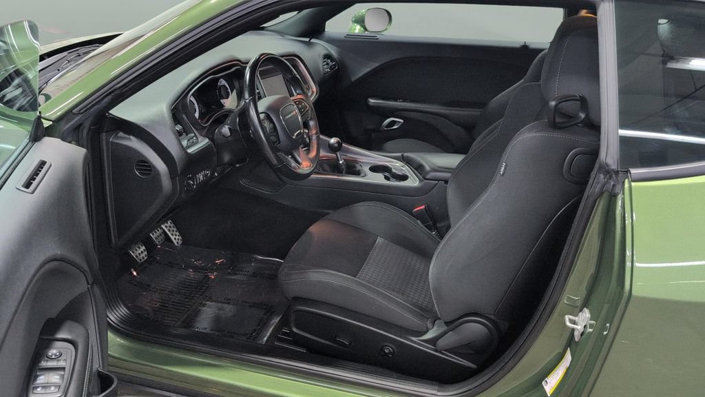 Used 2019 Dodge Challenger R/T w/ Shaker Package RWD image 8