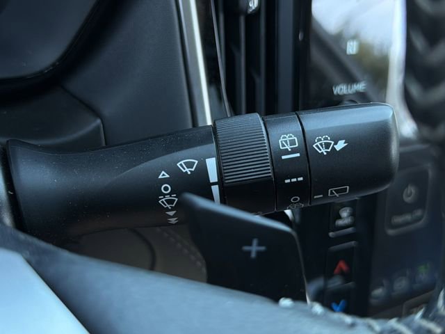 Used 2025 Subaru Outback Premium w/ Popular Package #1 image 29